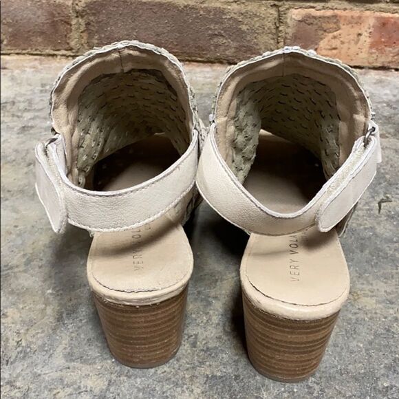 Very Volatile Cream Sling Back Peep Toe Bootie Sandal Size  10 - Picture 4 of 9